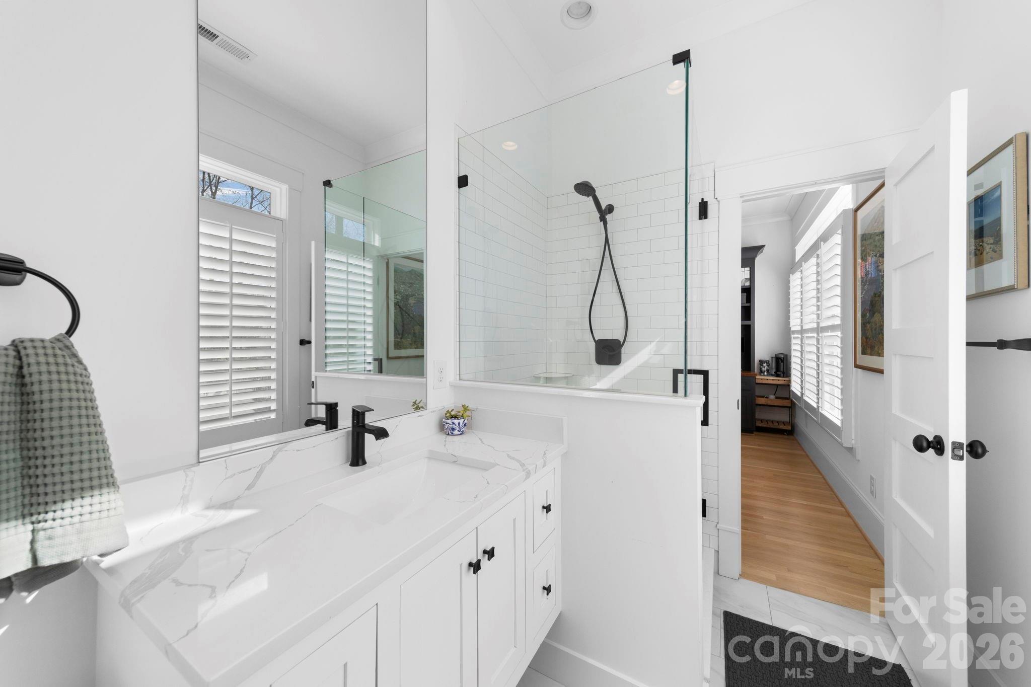 Alexander Crest - Residential