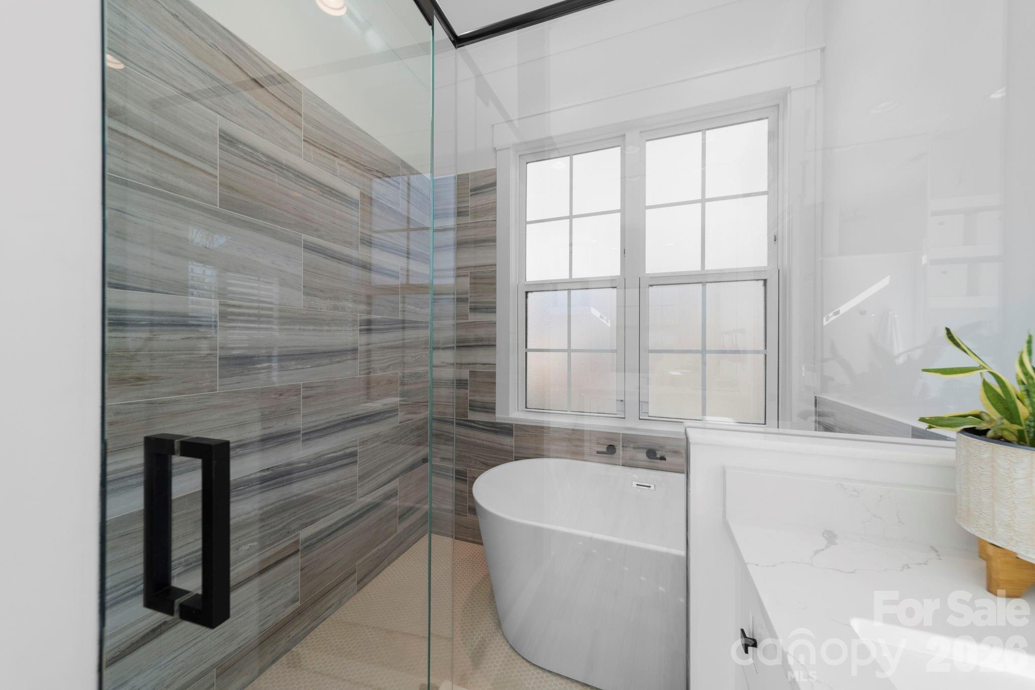 Alexander Crest - Residential