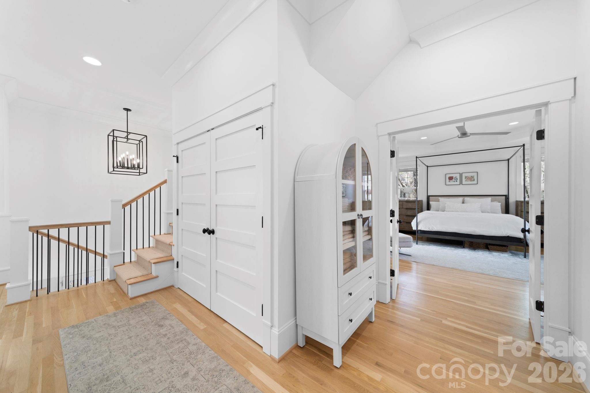 Alexander Crest - Residential