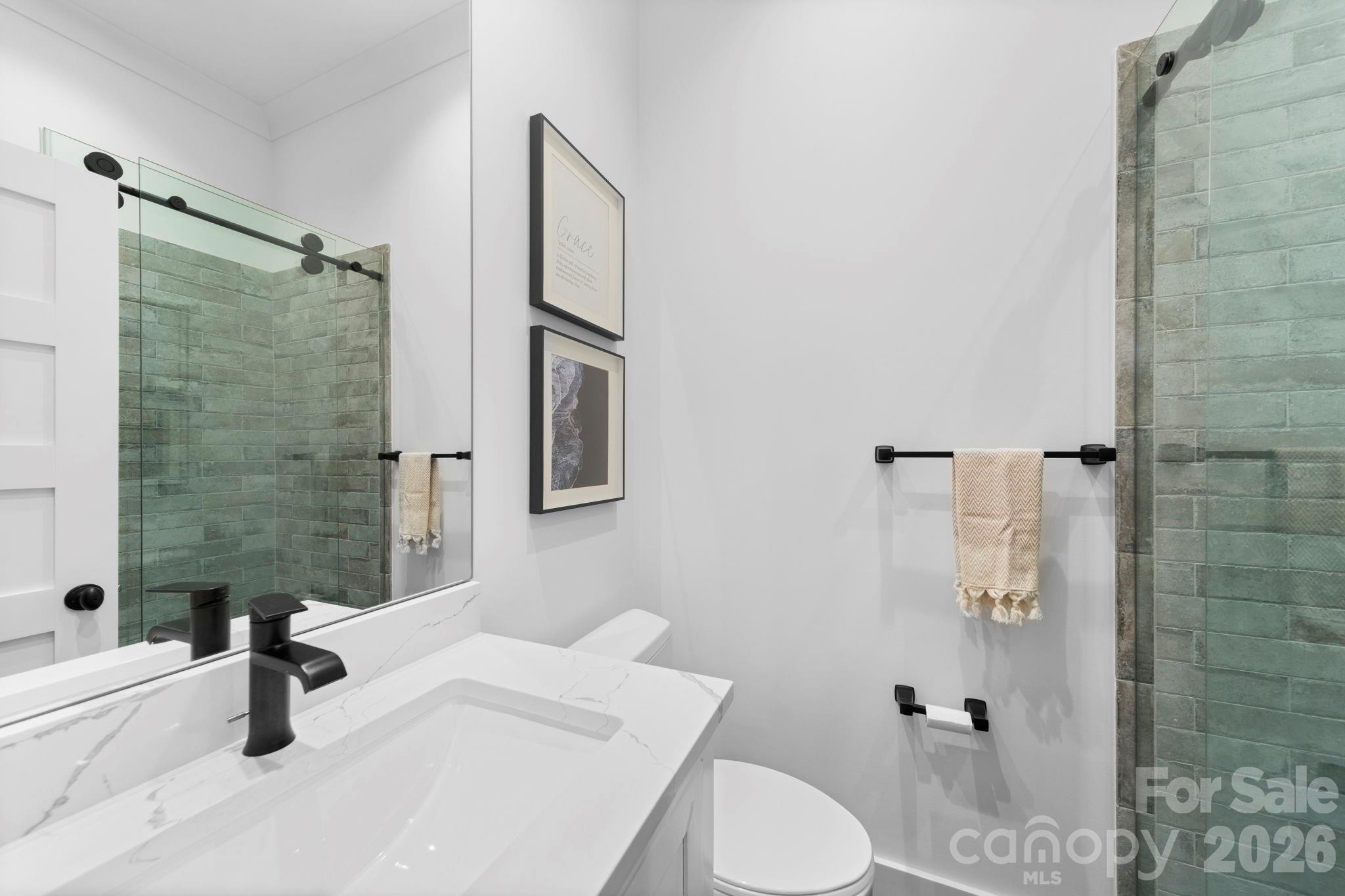 Alexander Crest - Residential