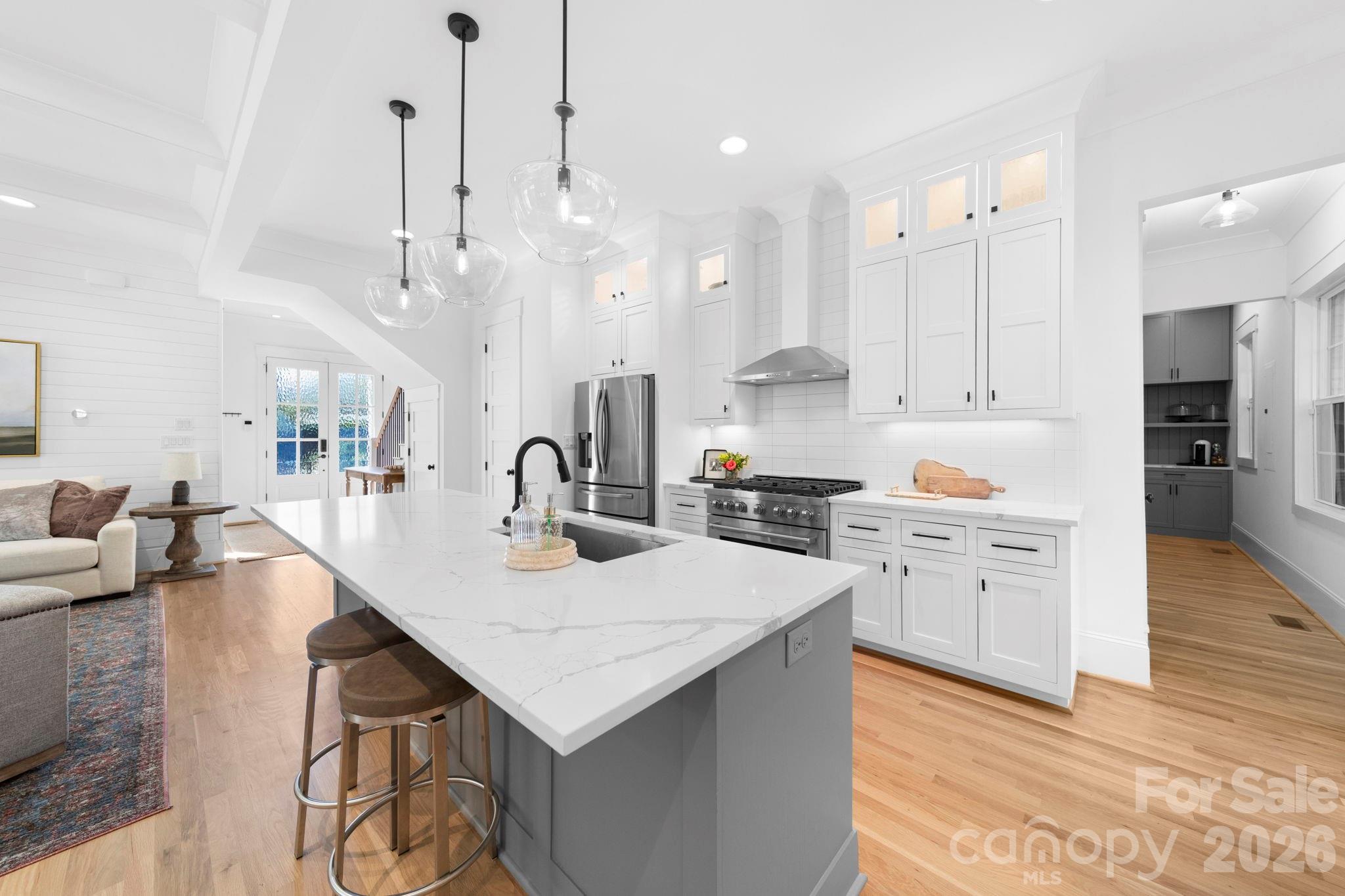 Alexander Crest - Residential