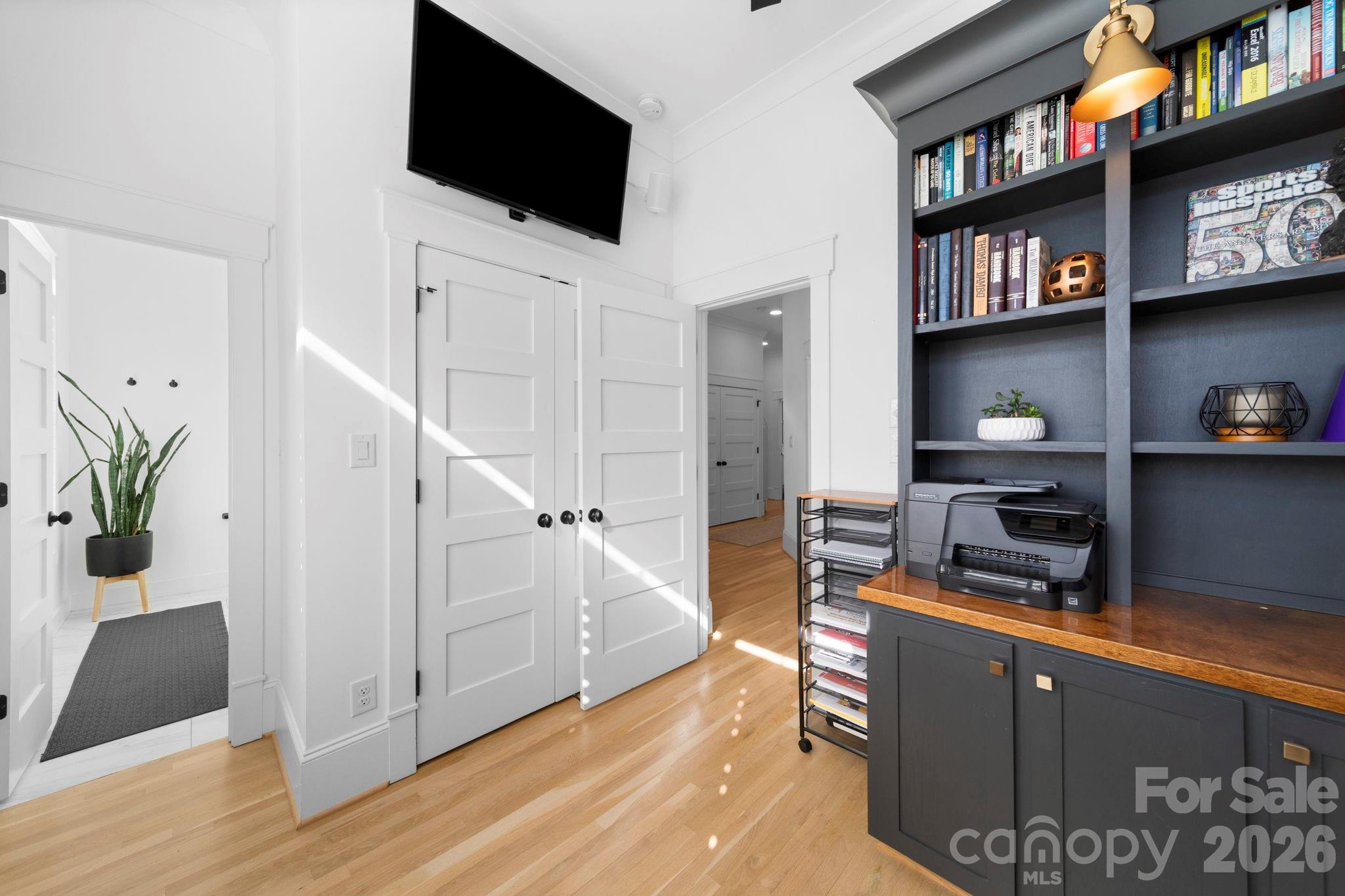 Alexander Crest - Residential