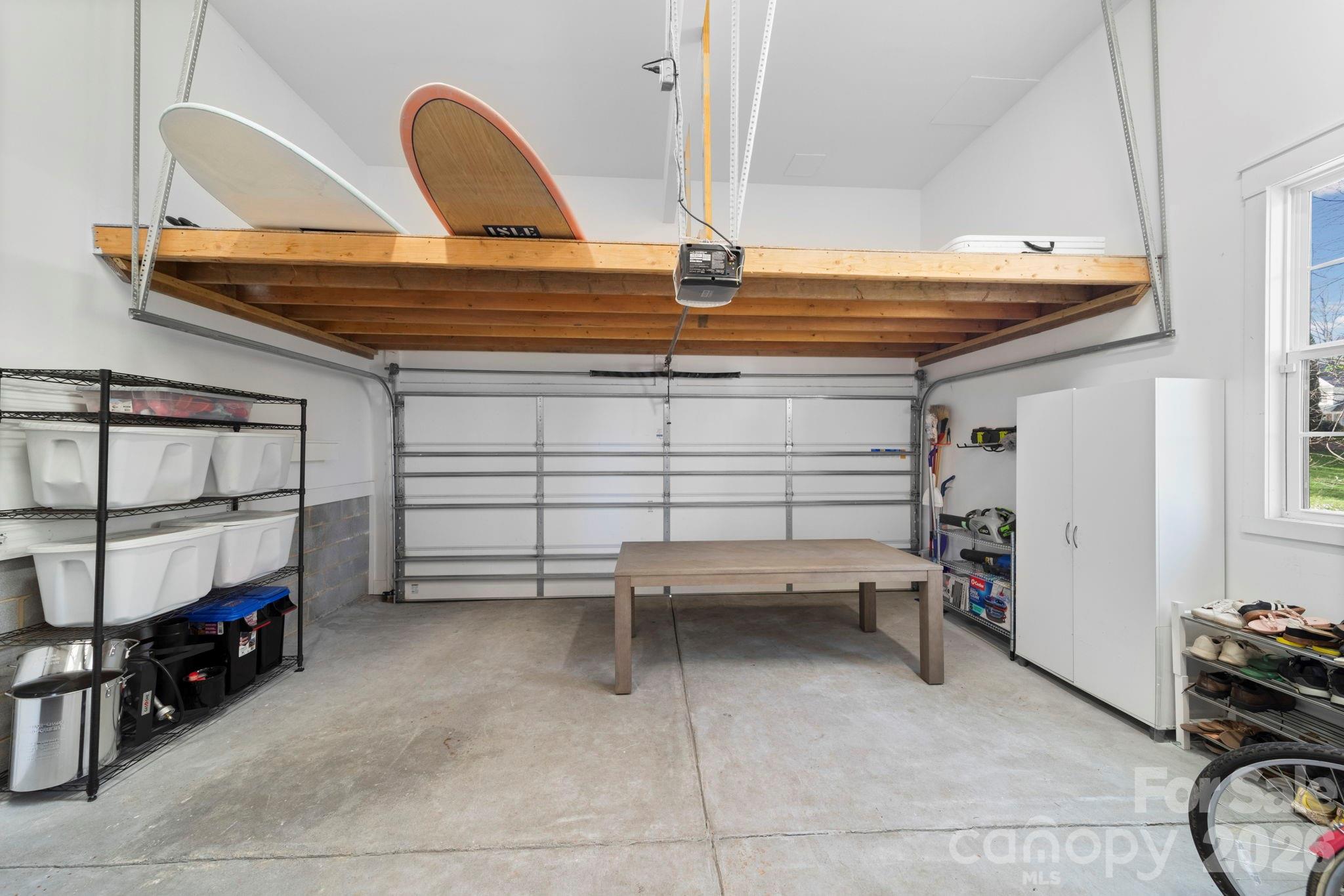 Alexander Crest - Residential