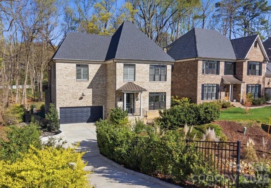 Alexander Crest - Residential