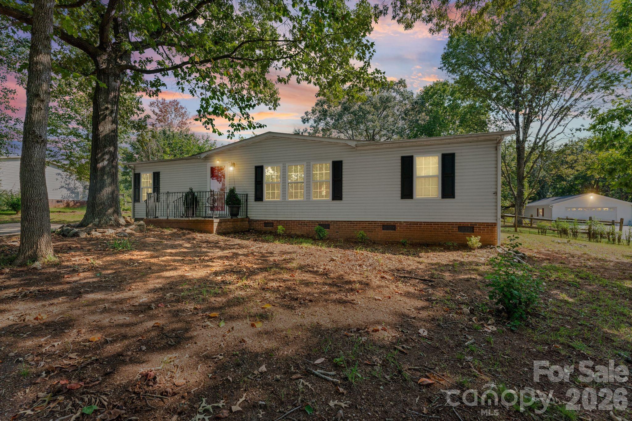 121 Regatta Lane