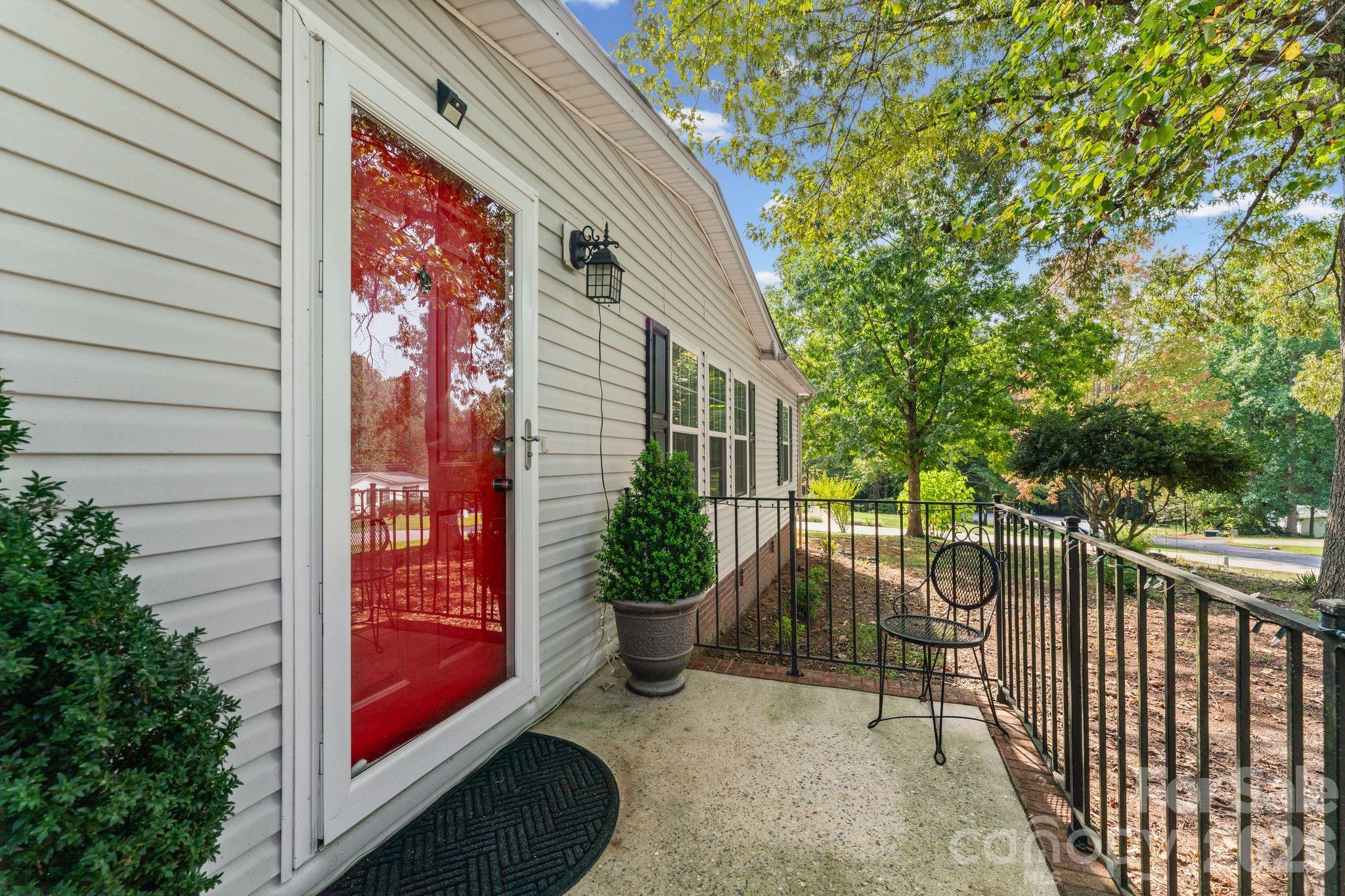 121 Regatta Lane