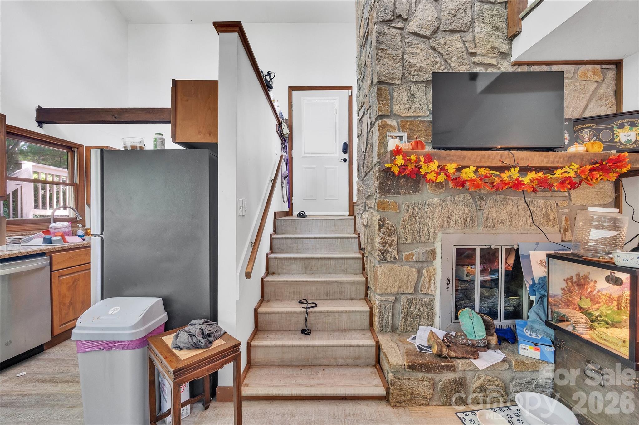 117 Horse Shoe Ridge Road E - Photo 4