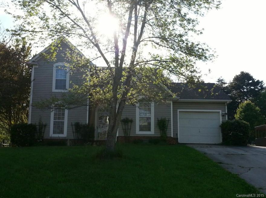 Master down plan on one-third acre lot w/ new roof. Fireplace w/ gas logs in great room. Home Warranty included.