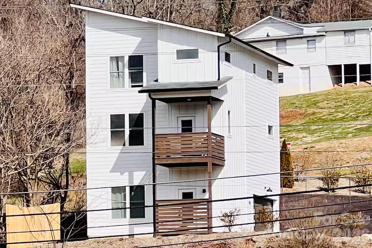 Woodfin Land Company - Residential Income