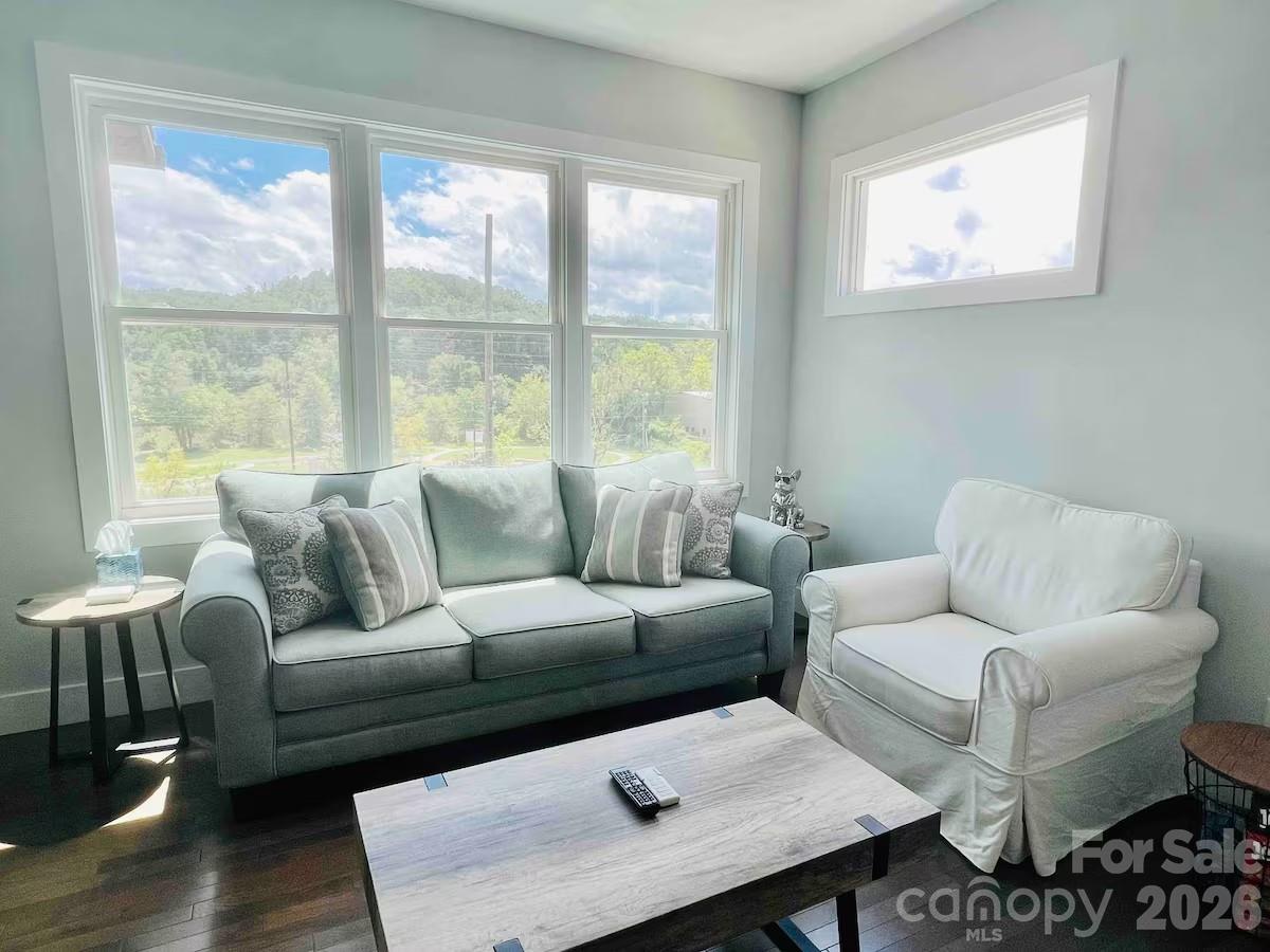 1061 and 1063 Riverside Drive