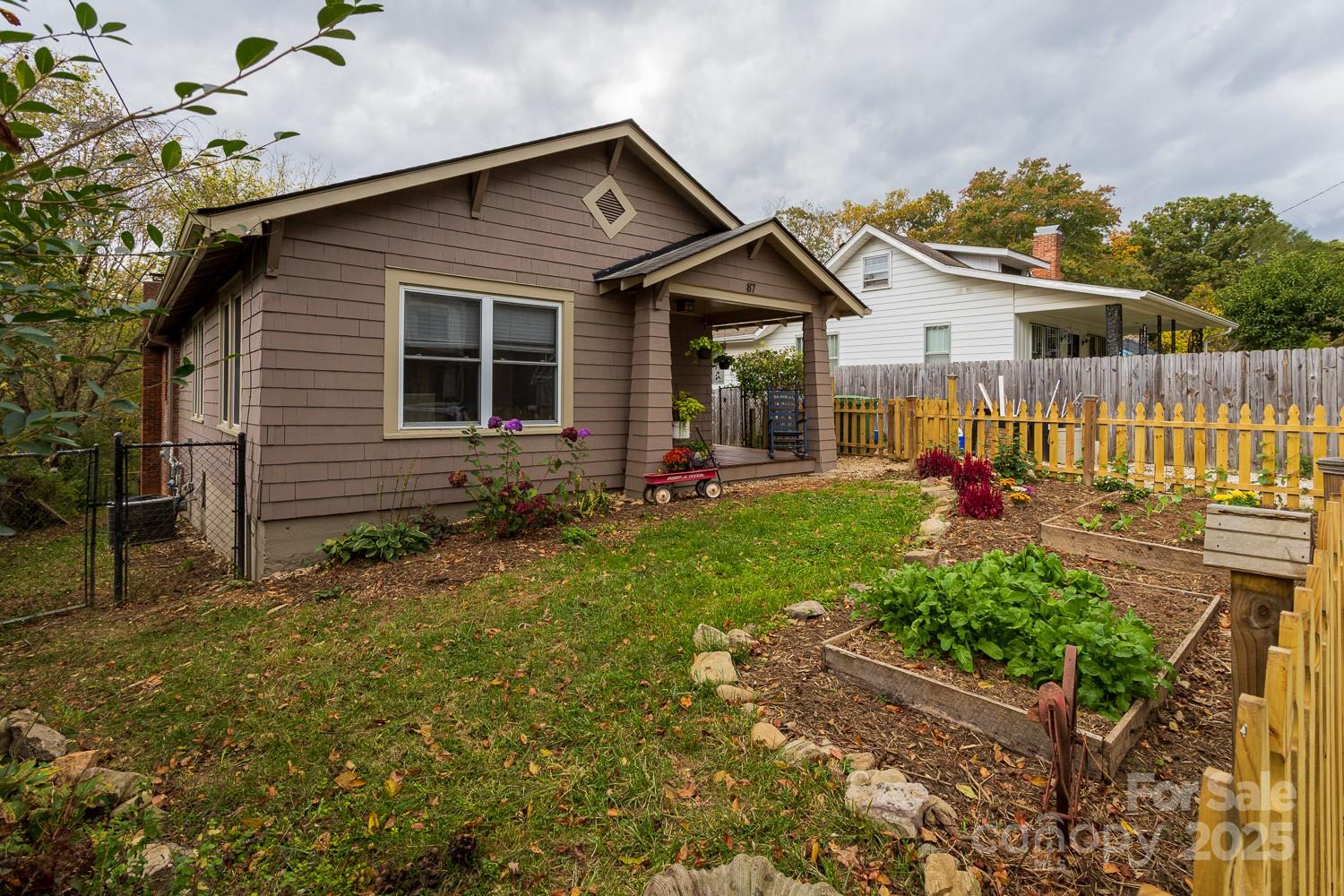 87 Pershing Road