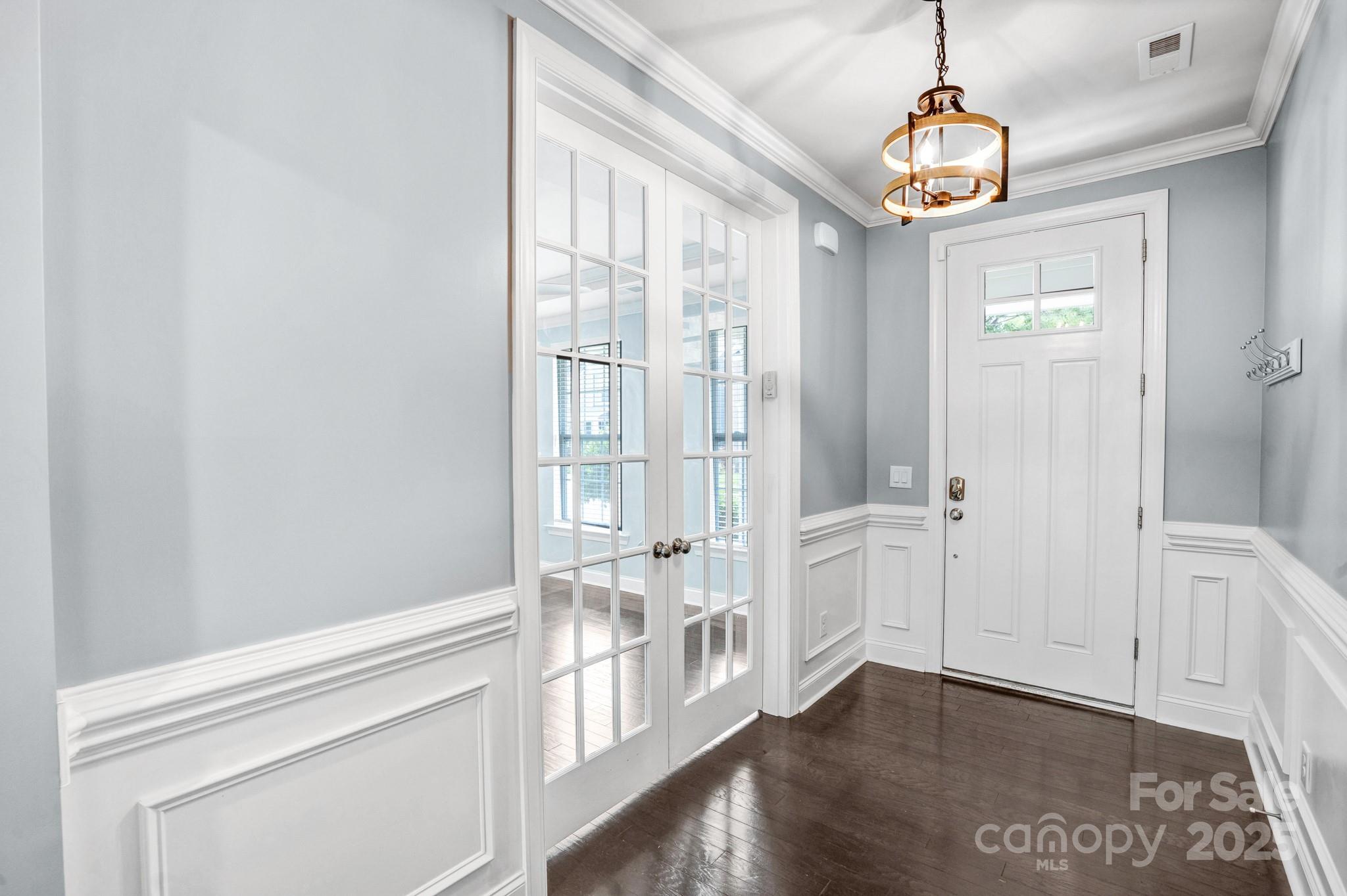 867 Pecan Tree Lane