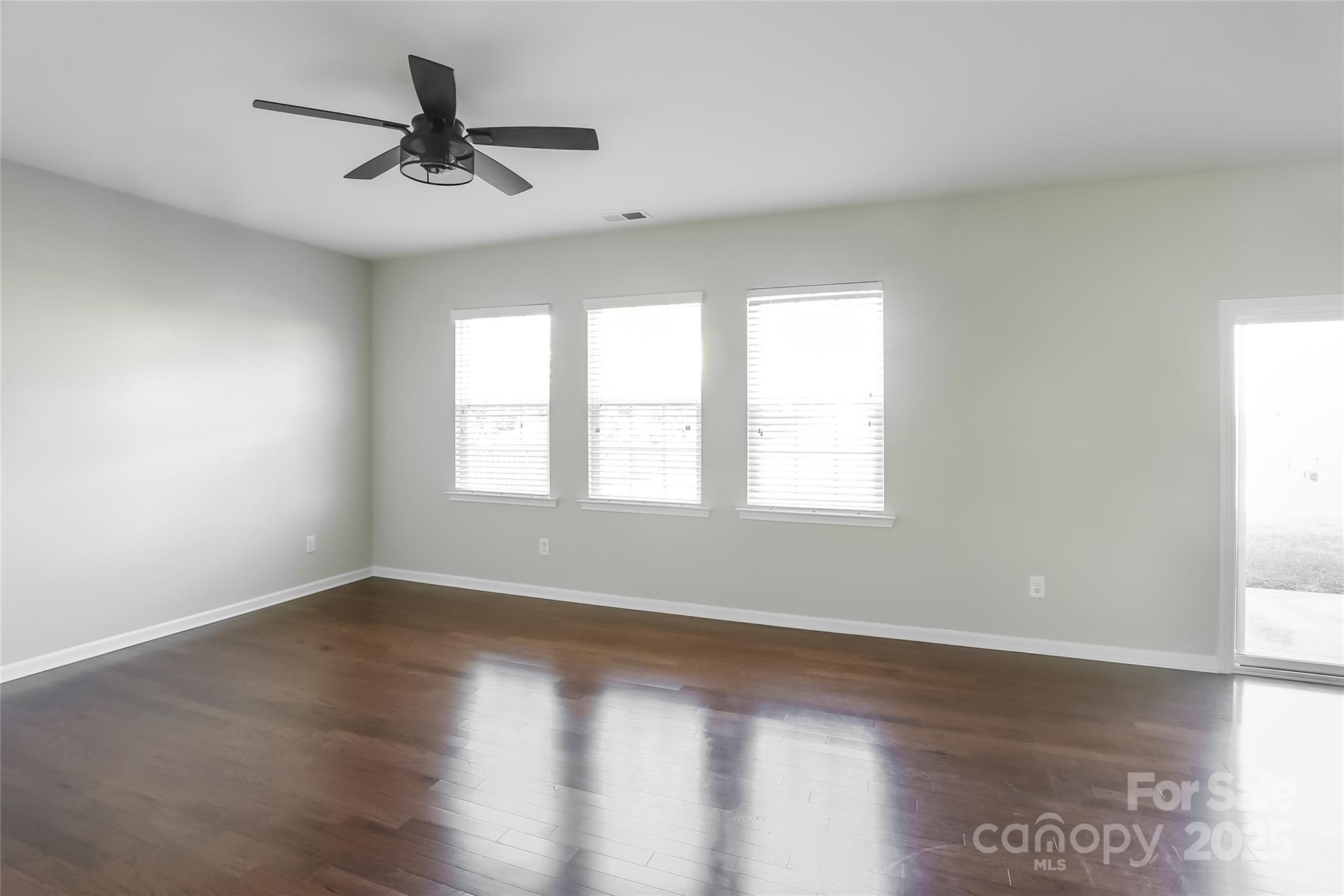 8011 Kelburn Lane