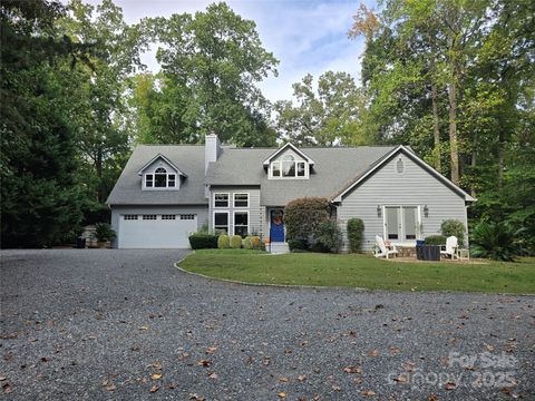 Photo of 1326 Clifflure Lane, Fort Mill, SC 29708 (MLS # 4309951)