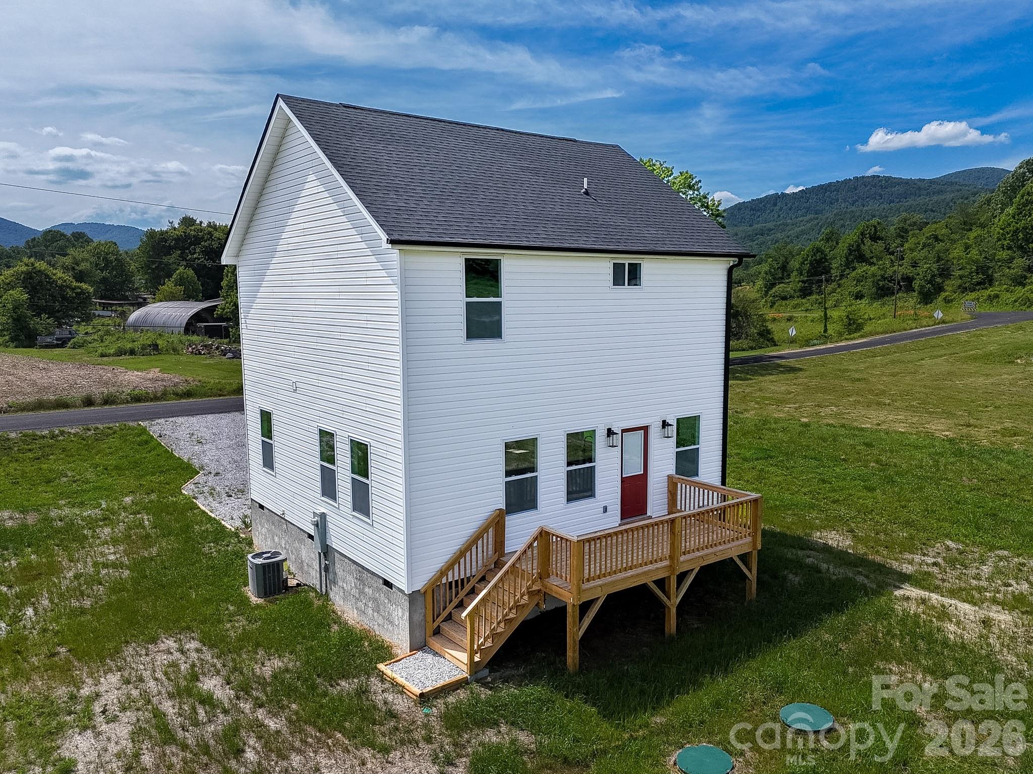 696 Beehive Road