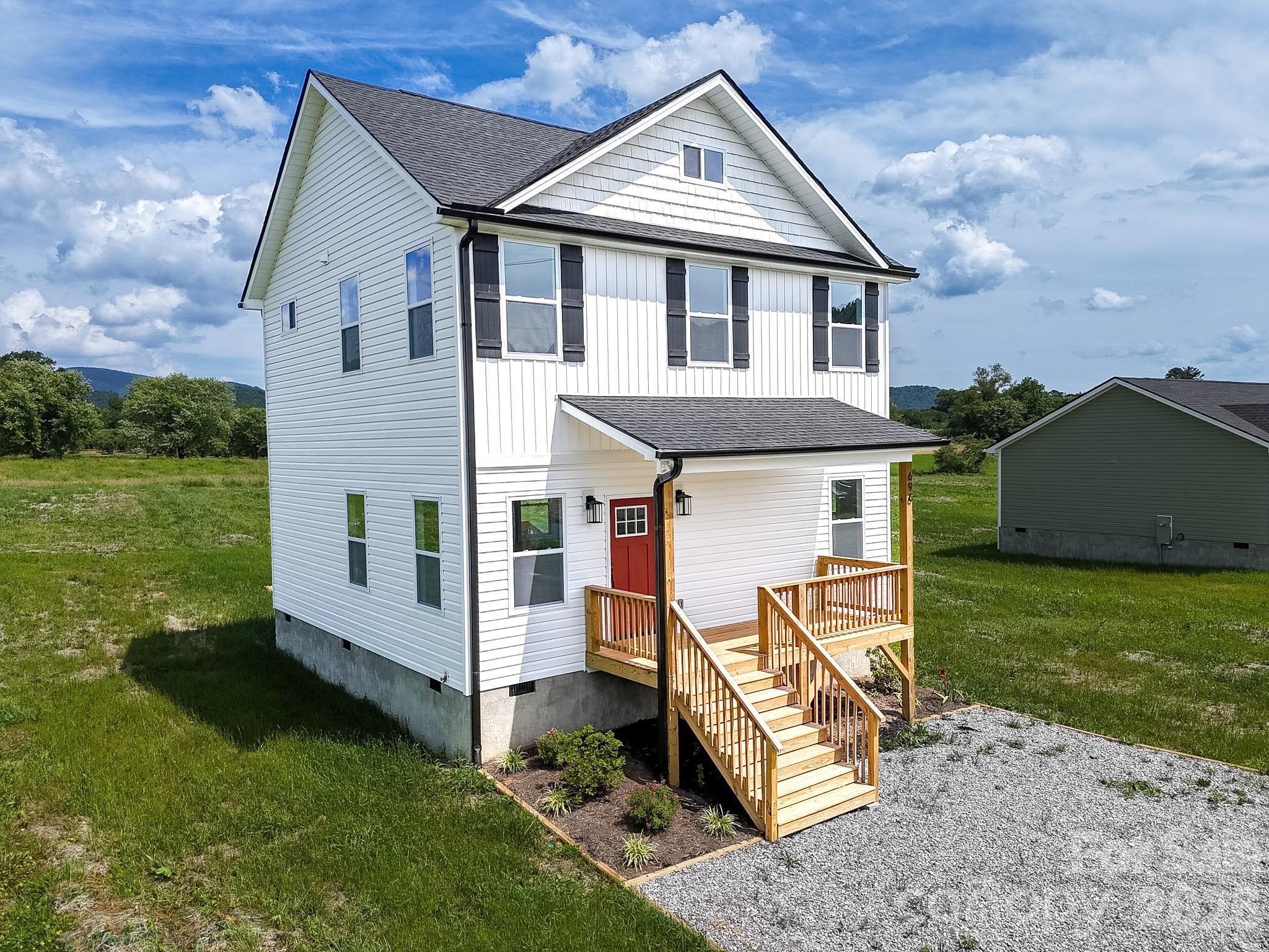 696 Beehive Road