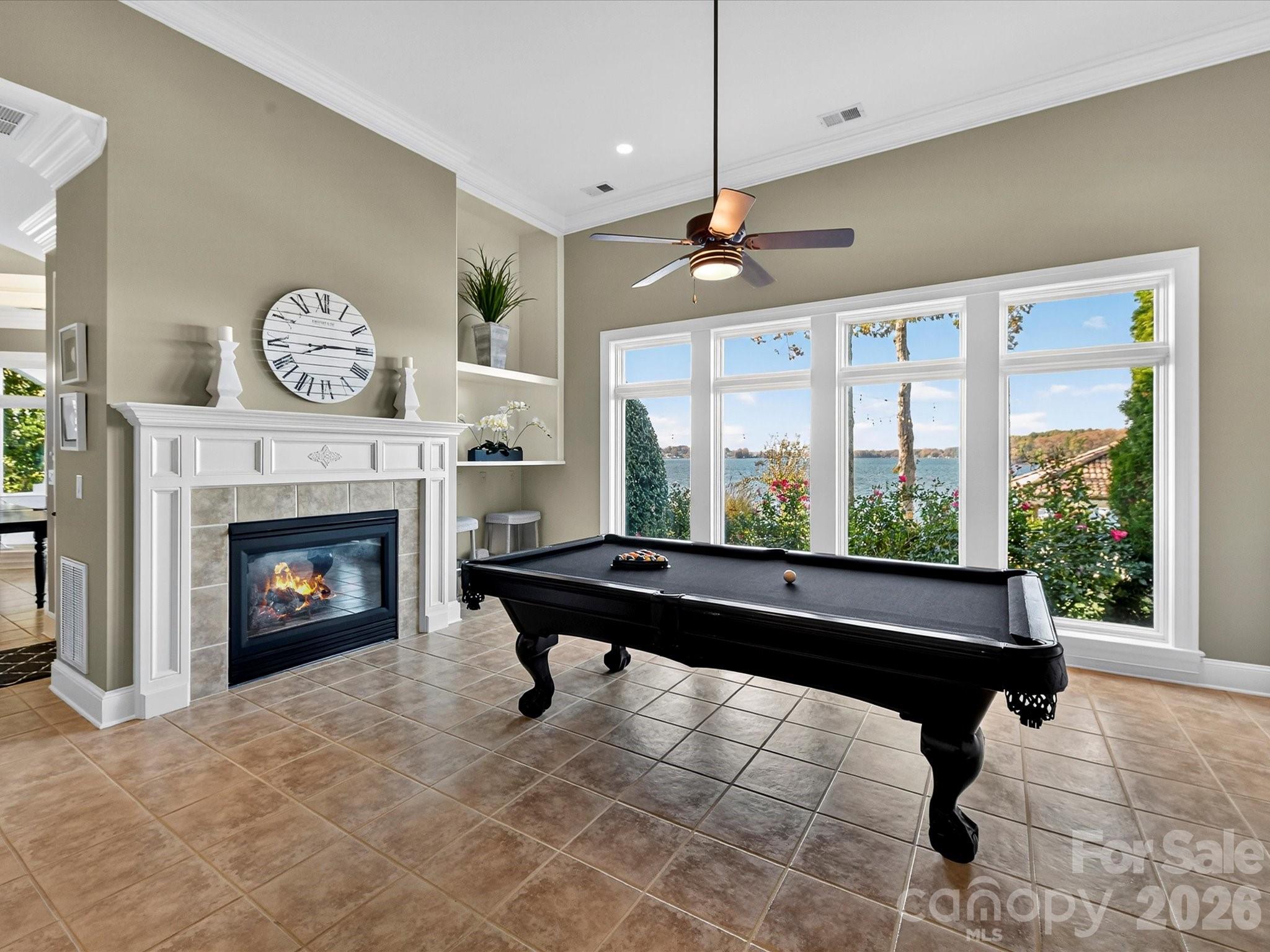 The Peninsula - Residential