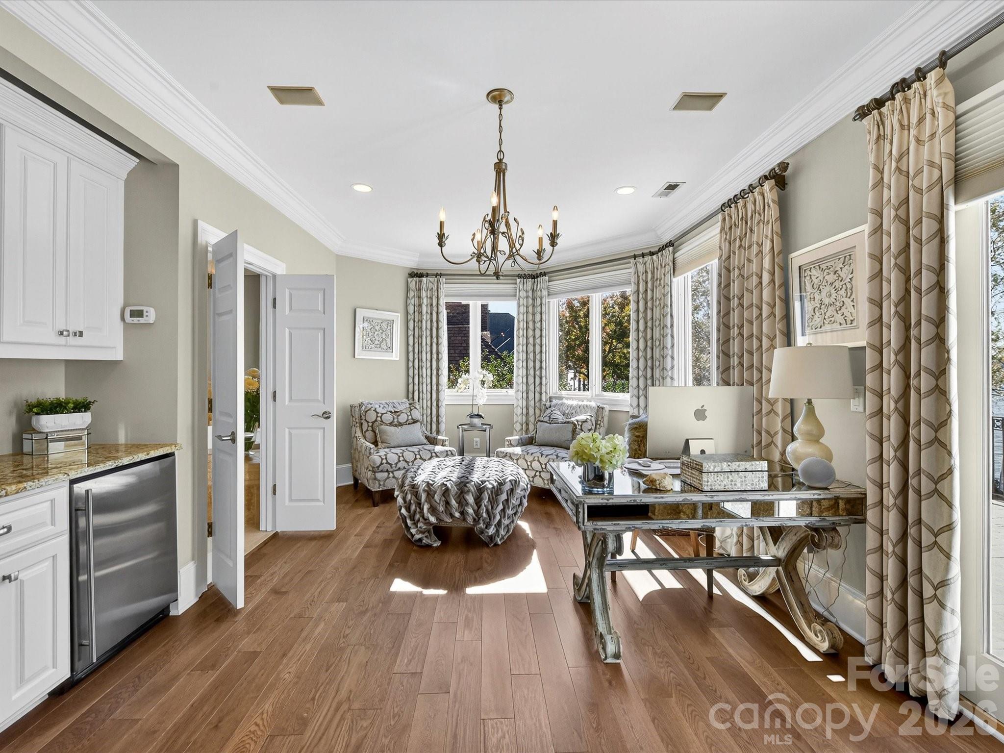 The Peninsula - Residential