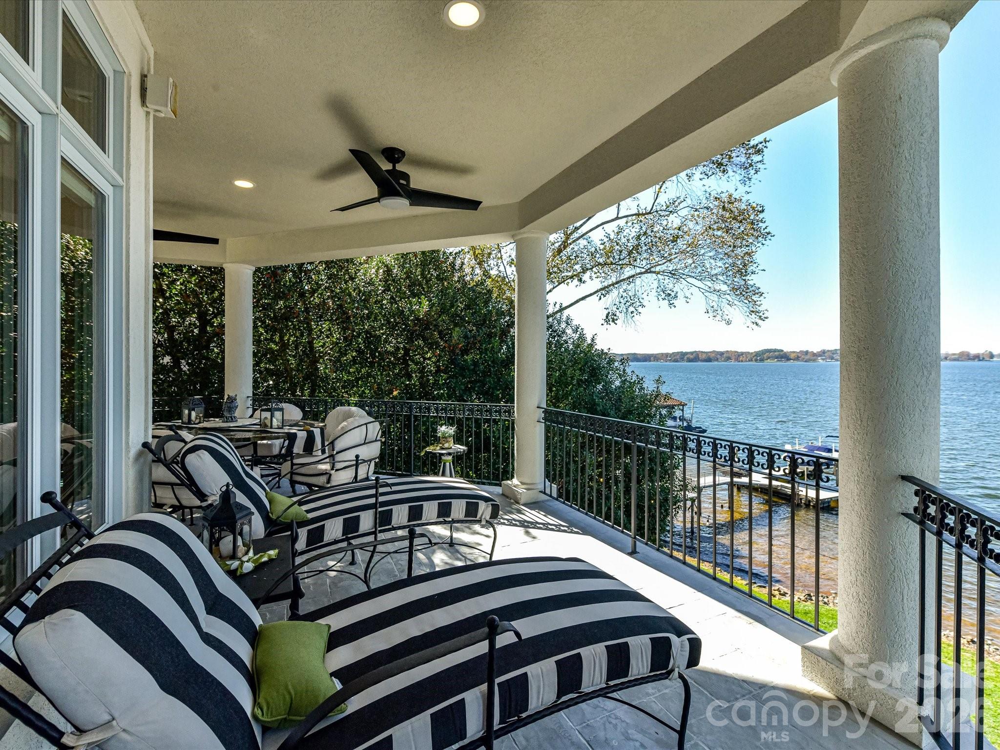 The Peninsula - Residential