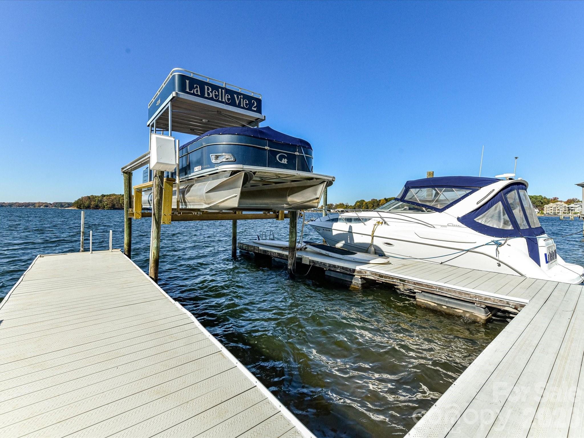 The Peninsula - Residential