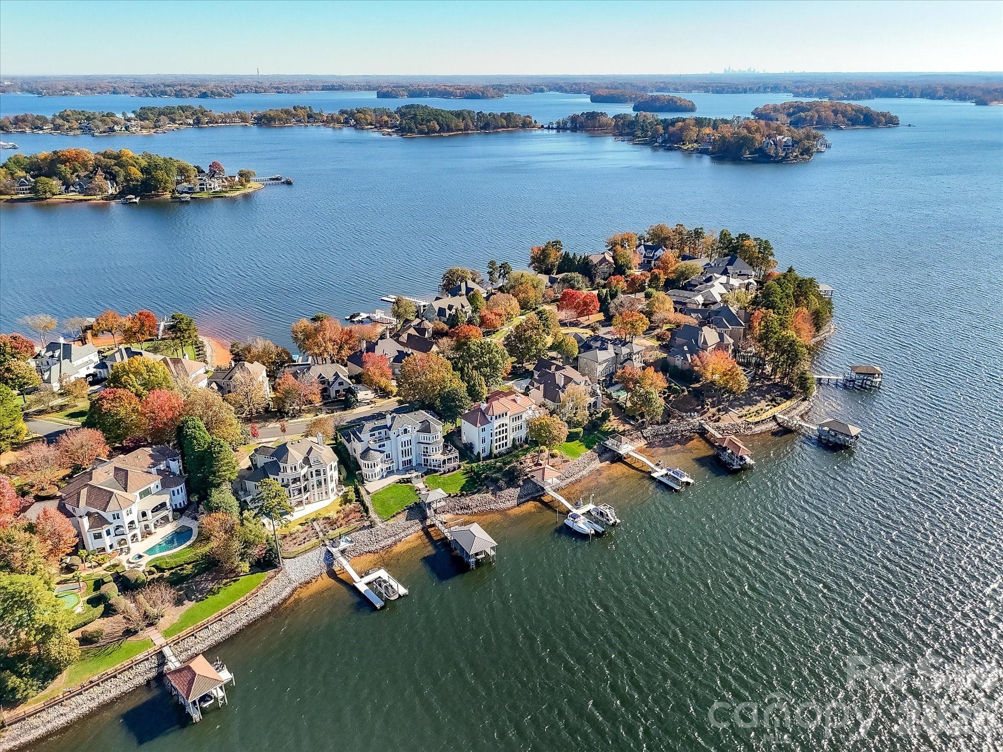 The Peninsula - Residential