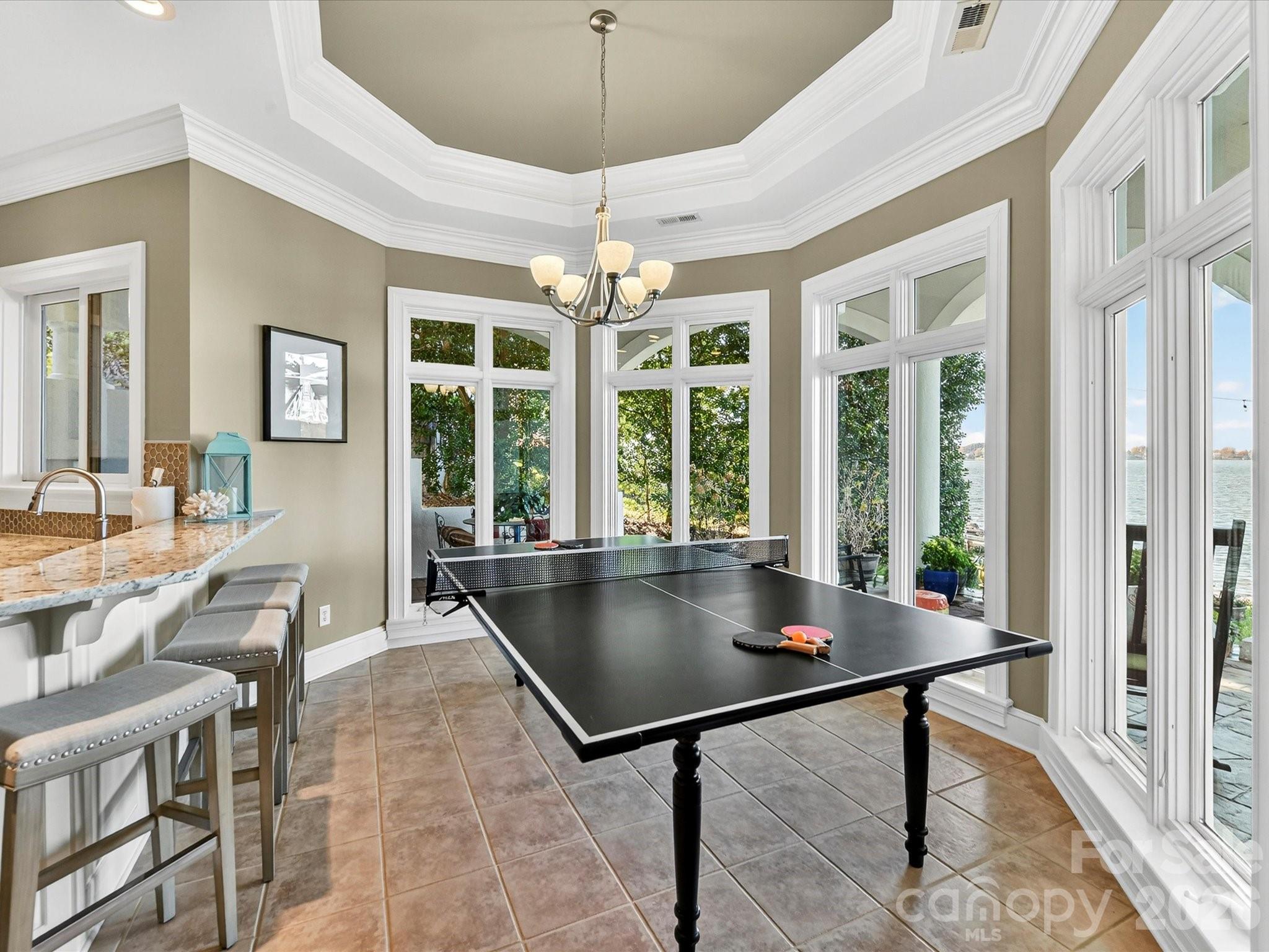 The Peninsula - Residential