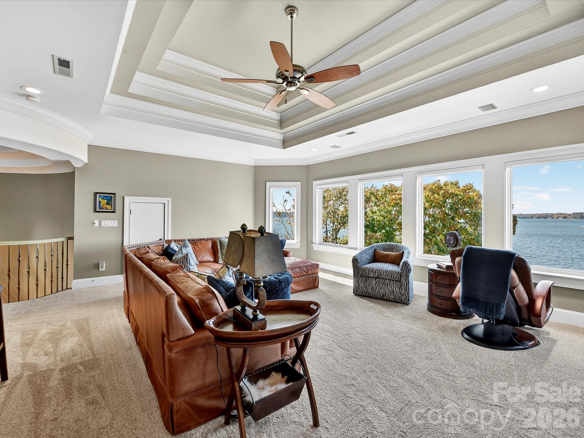 The Peninsula - Residential