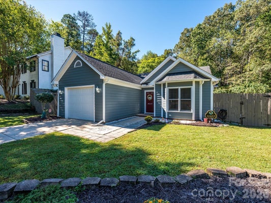 11127 ATRIUM WAY, MATTHEWS, NC 28105 - Image 4a9faedcc1e2ddbdfa42a4f4d59d2835/2079424904