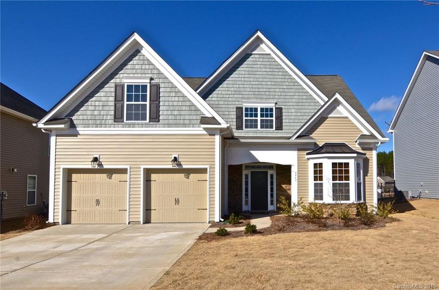 Beautiful home w/2 story great room. Master suite on the main level includes, custom walk-in closet, dual vanities & garden tub. Gourmet kitchen w/top of the line GE SS appliances, granite countertops & a gas cooktop. Large formal dining room w/vaulted ceiling & bay window letting in lots of natural light. 2bdrms & 2baths upstairs w/bonus room over the garage. Screened in porch off of the great room overlooks the serene fenced backyard w/outdoor fireplace.