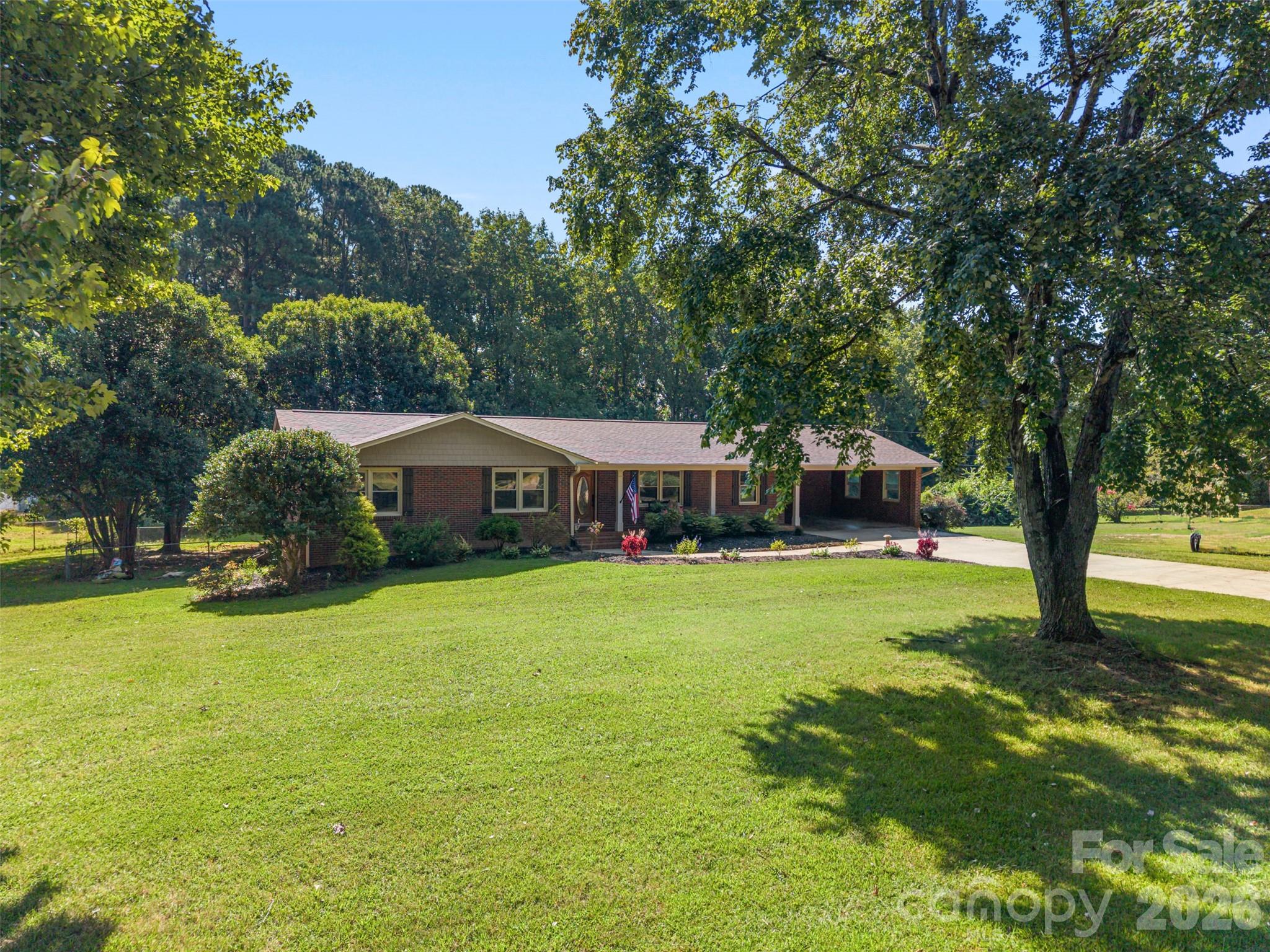 4022 Lynn Circle