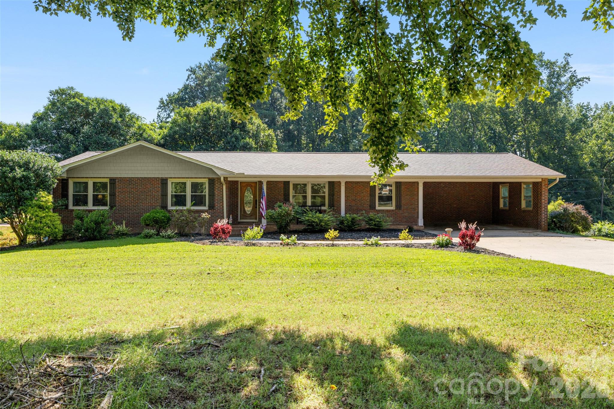 4022 Lynn Circle