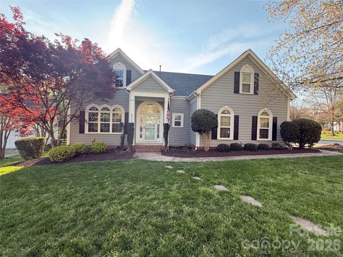 Photo of 8900 Valewood Court, Charlotte, NC 28210 (MLS # 4361585)