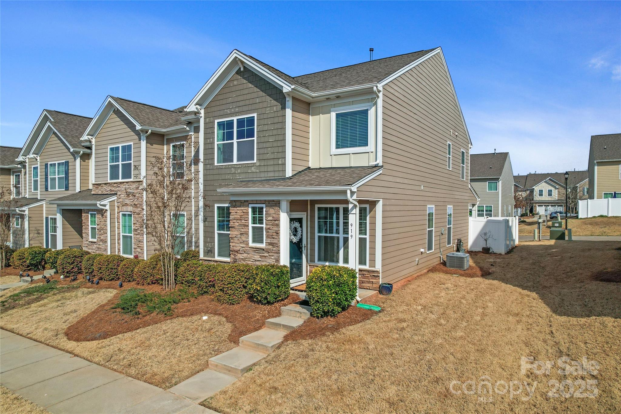 919 Pennington Drive