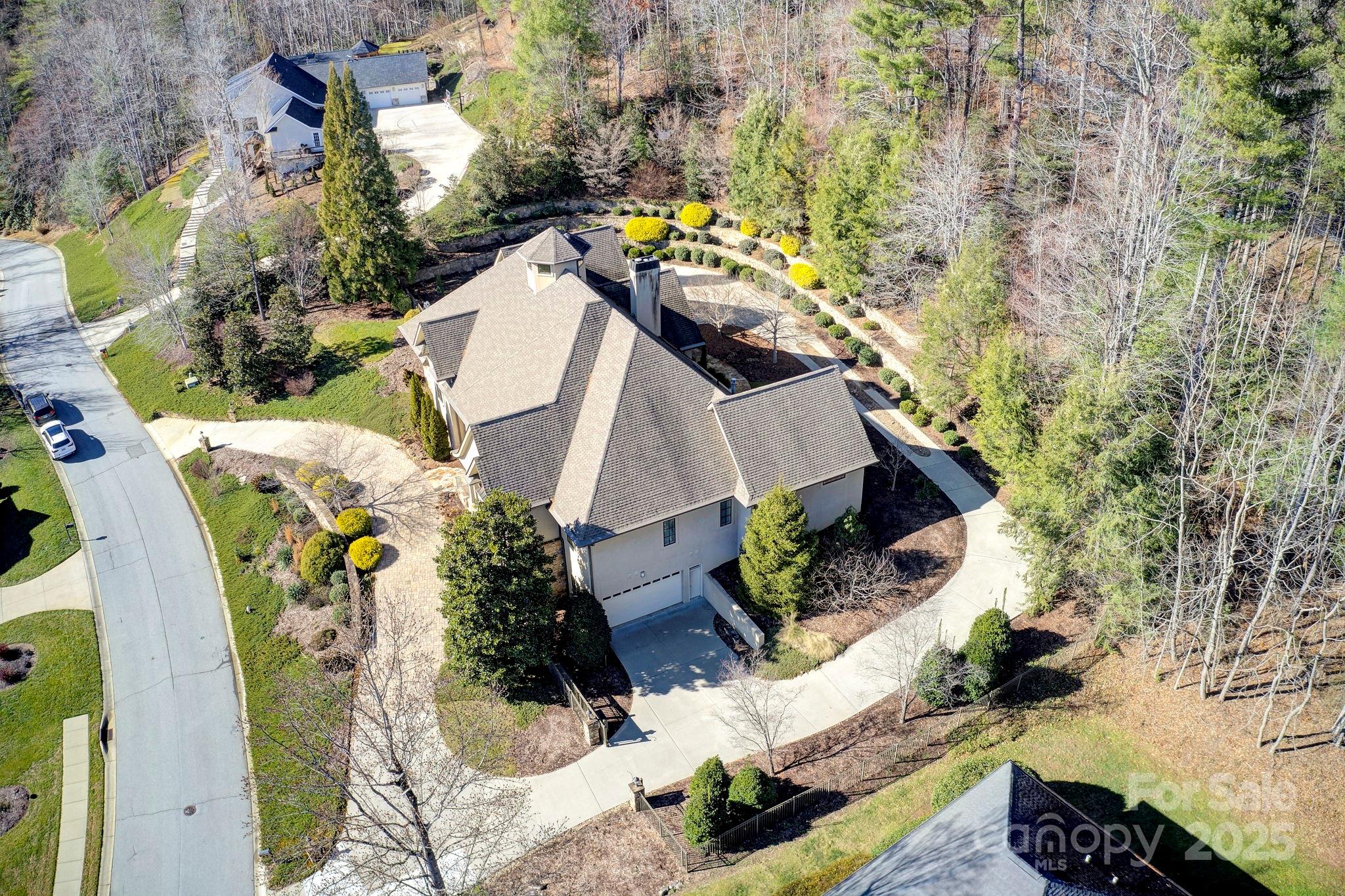 190 Mistletoe Trail