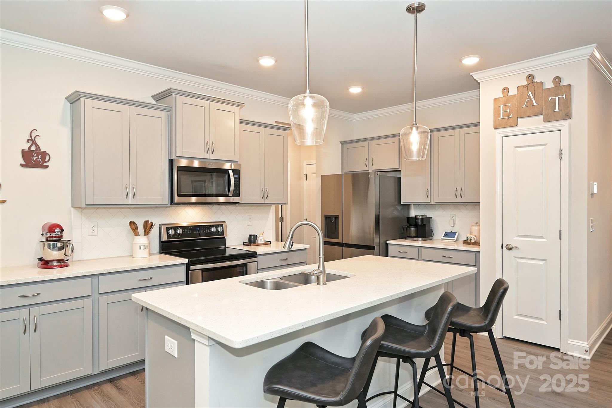 Grove Manor - Residential