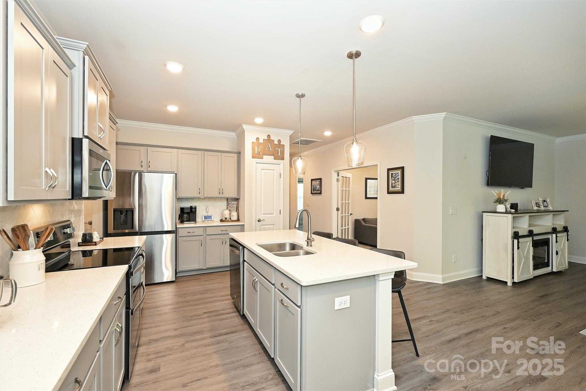 Grove Manor - Residential