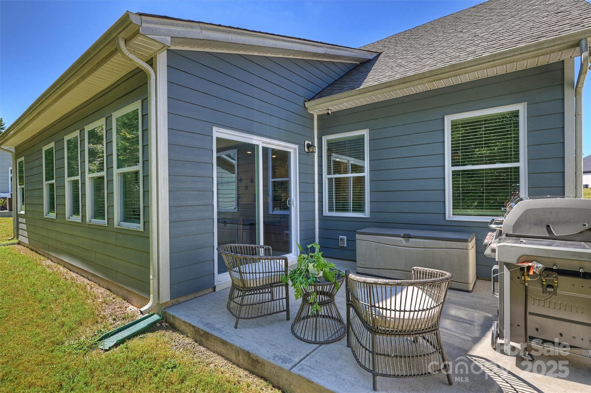 Grove Manor - Residential