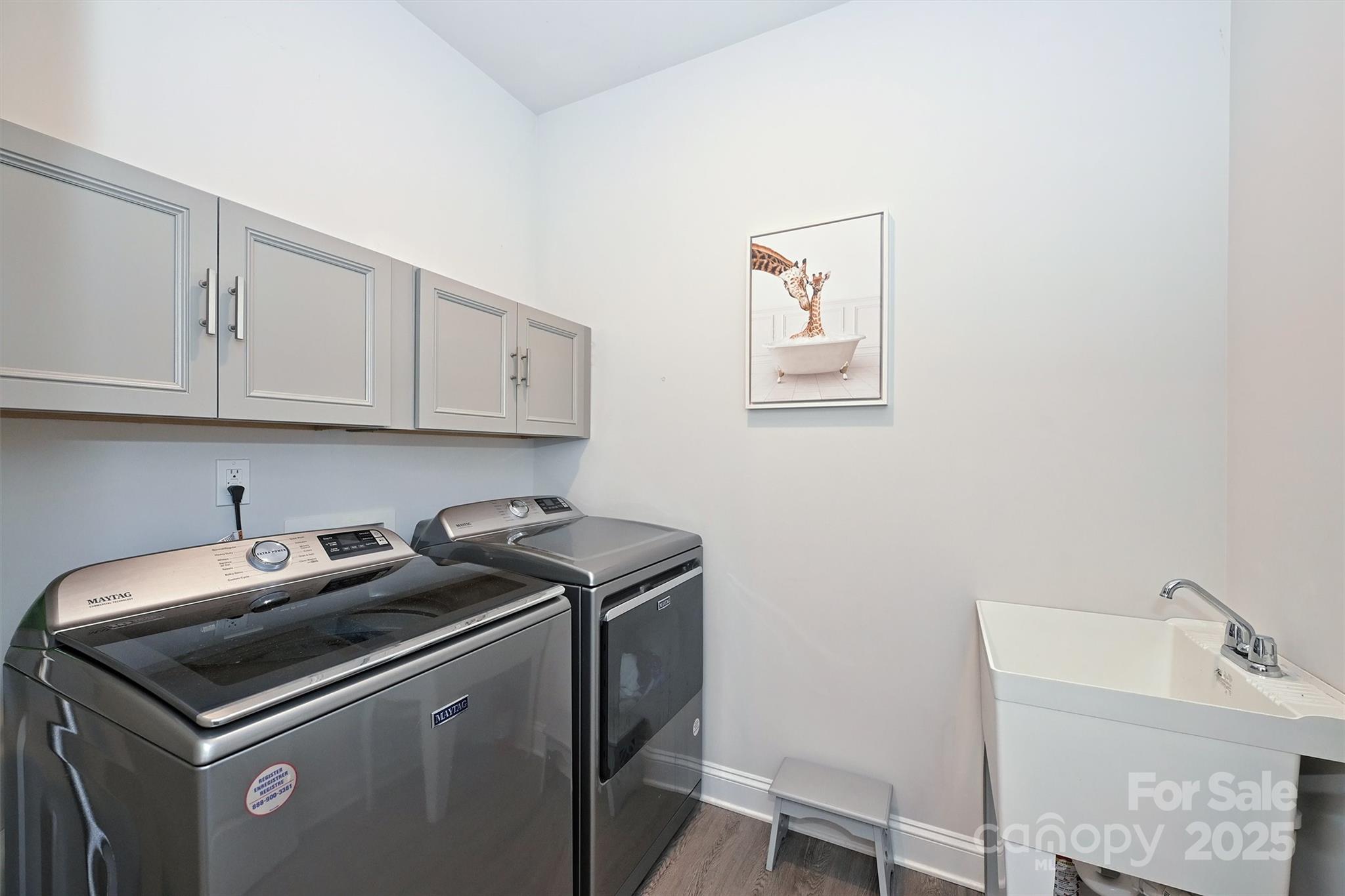 Grove Manor - Residential