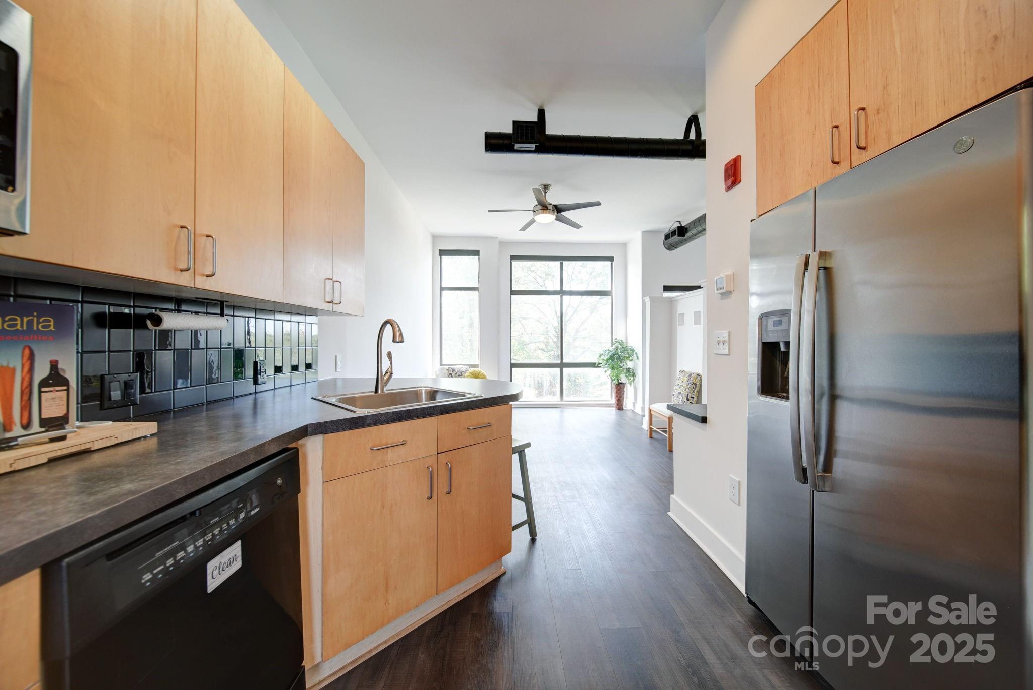 514 W 10th Street 304