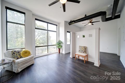 514 W 10th Street 304 Charlotte NC 28202