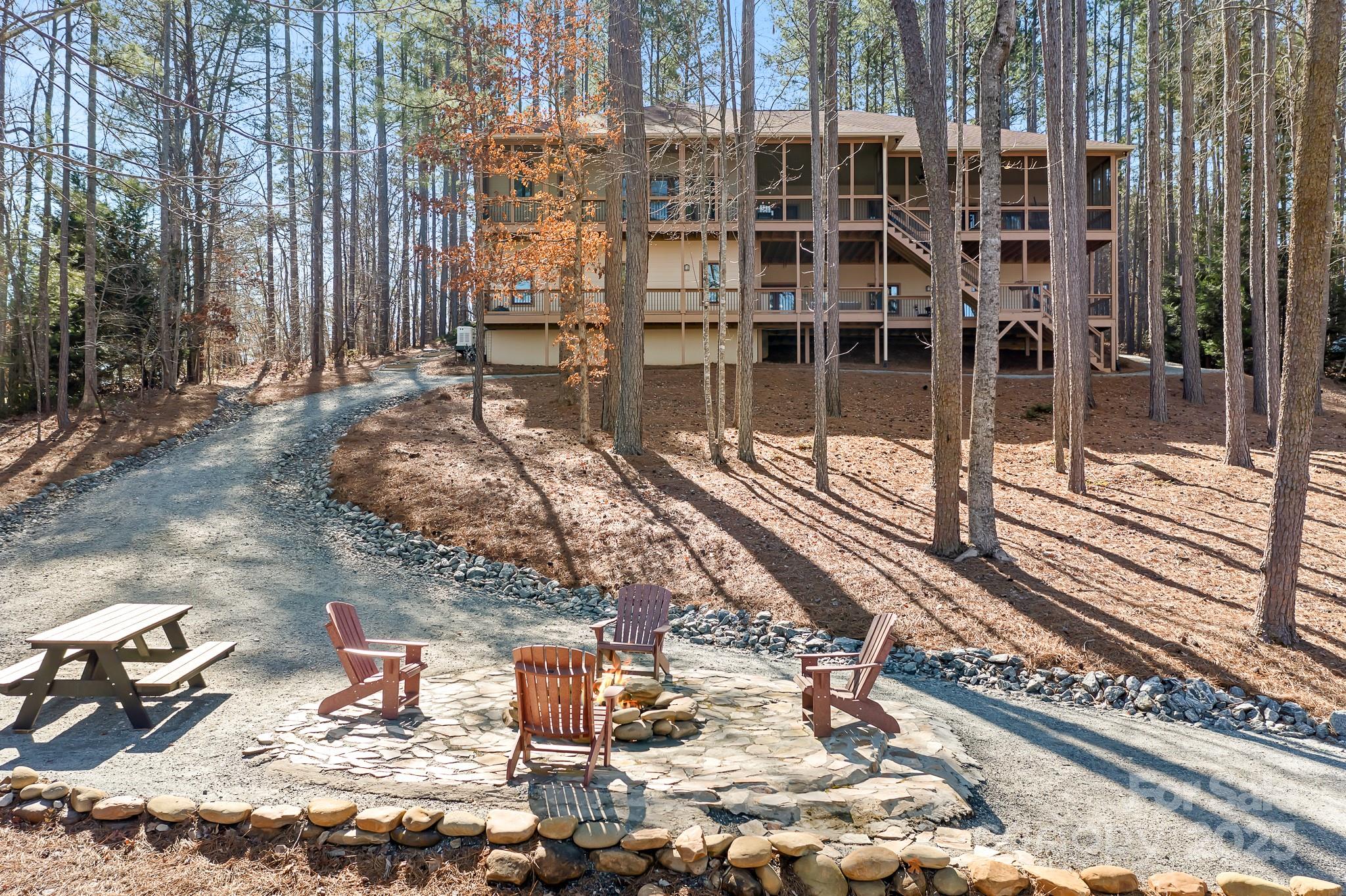 940 Hawk Ridge Drive