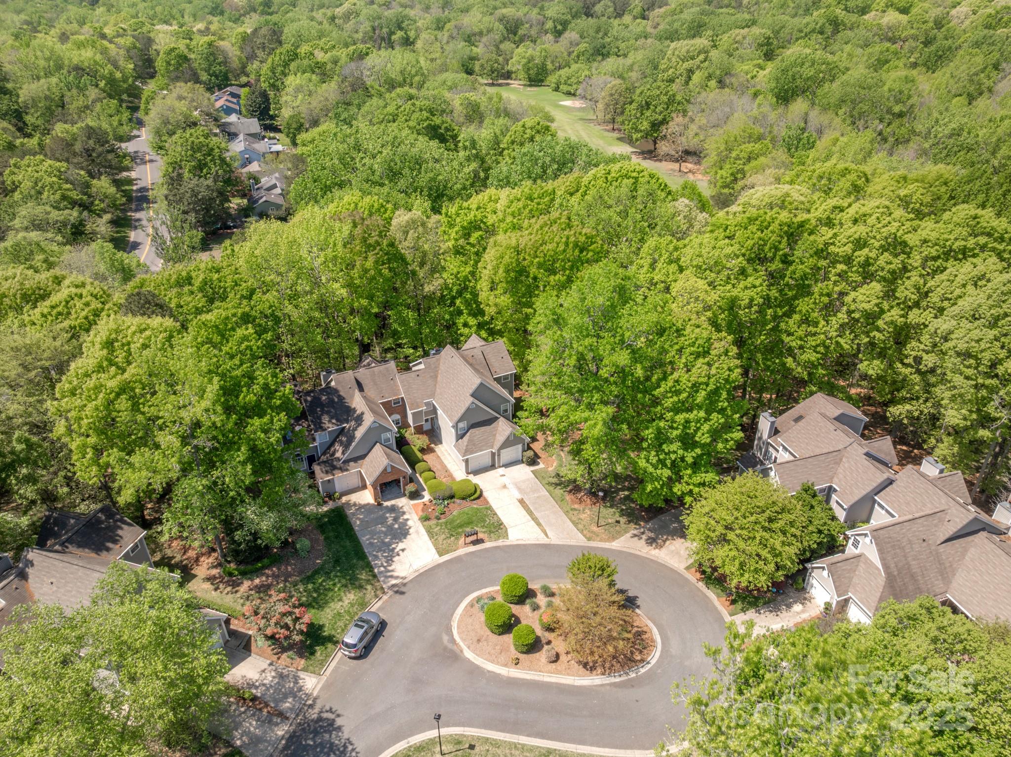 9012 Saint Thomas Lane