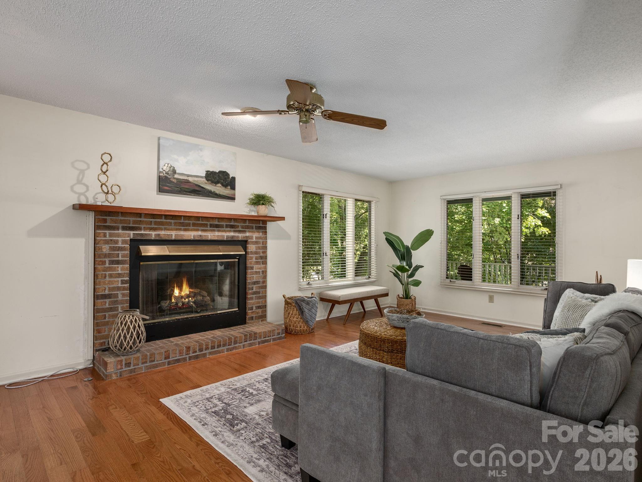 30 S Oaks Circle
