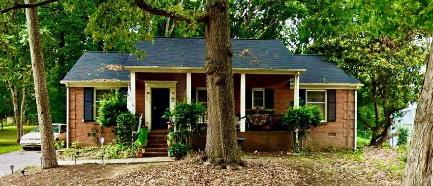 Charming 3BR, 2BA all-brick ranch just minutes from Uptown Charlotte! This gem in booming East Charlotte features a fully fenced backyard for ultimate privacy. Enjoy the perfect blend of modern convenience and classic style. Ideal for those seeking a cozy retreat close to the heart of the city. Your suburban oasis awaits – seize the opportunity to make this house your home!