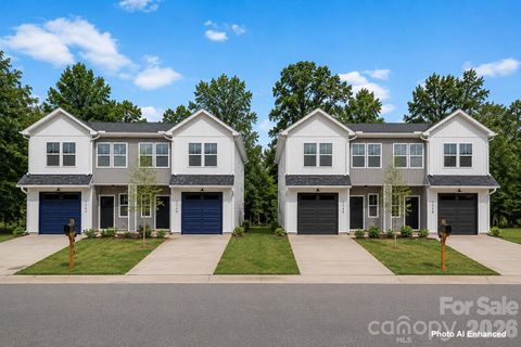 Photo of 206/208 W Todd Lane #A & B, Charlotte, NC 28208 (MLS # 4407364)