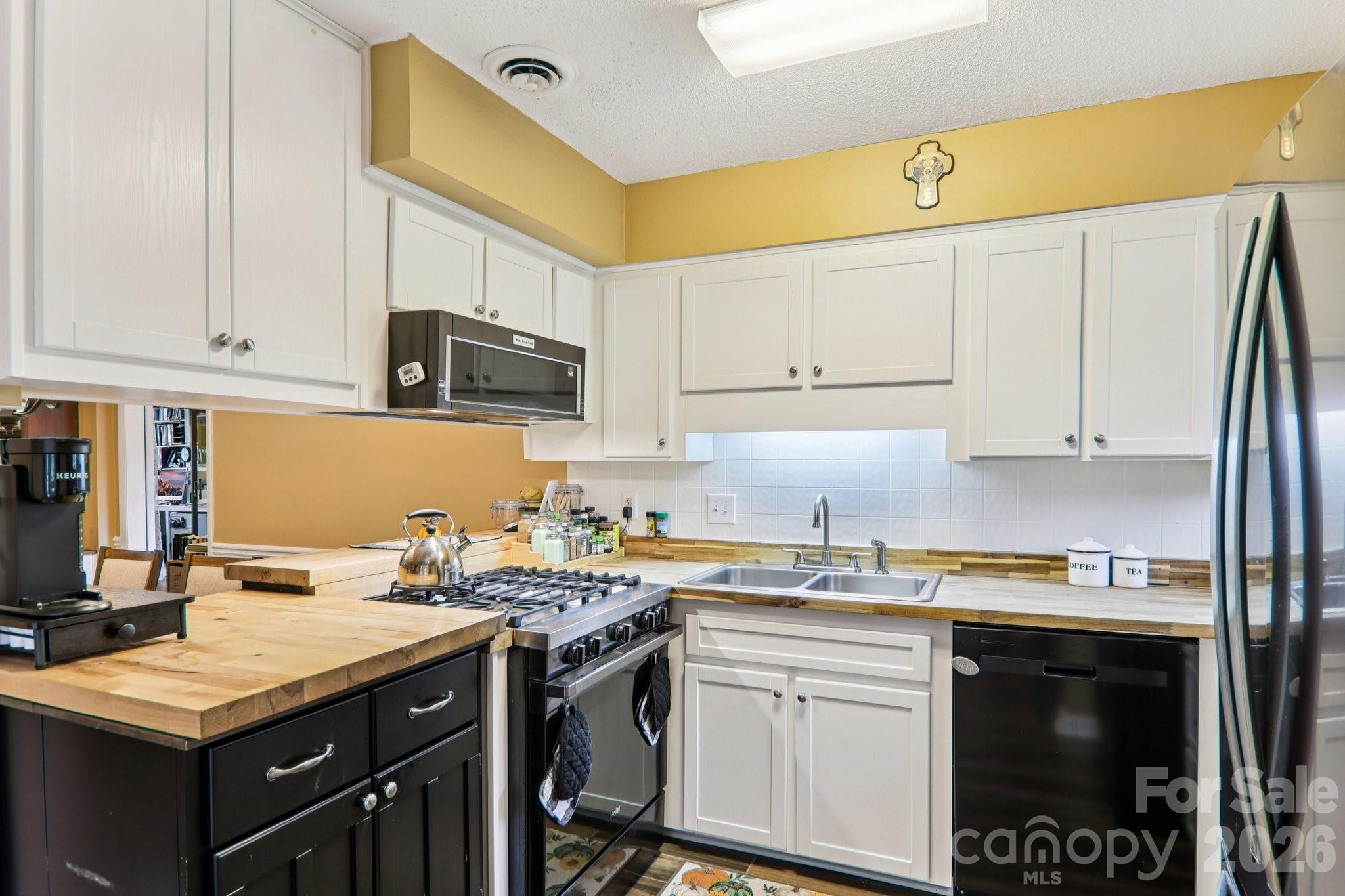 Rumbling Bald on Lake Lure - Residential