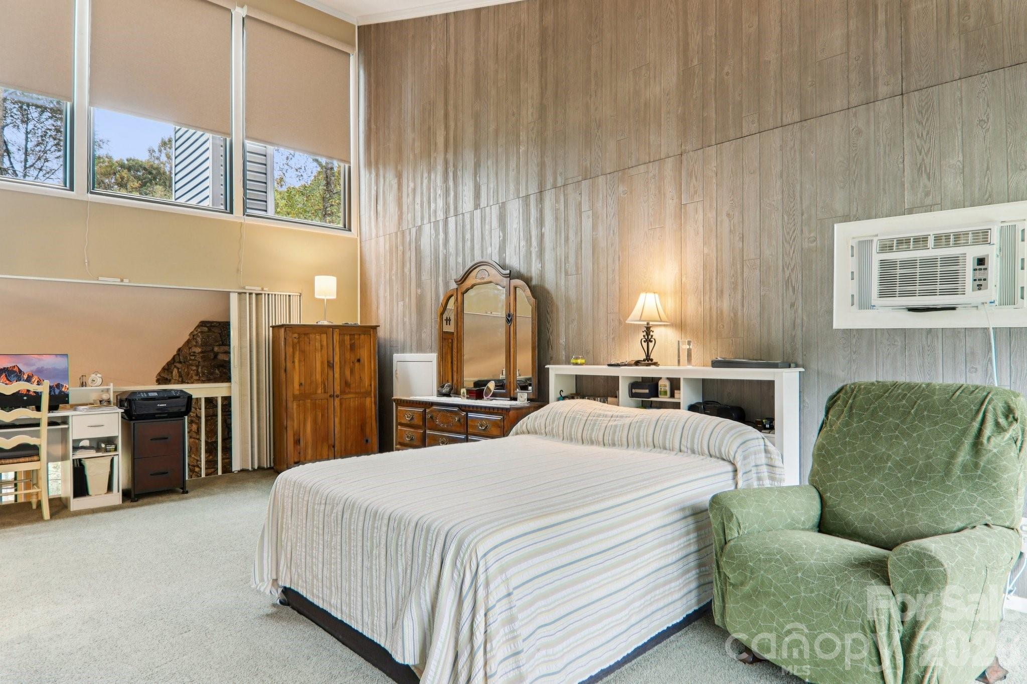 Rumbling Bald on Lake Lure - Residential