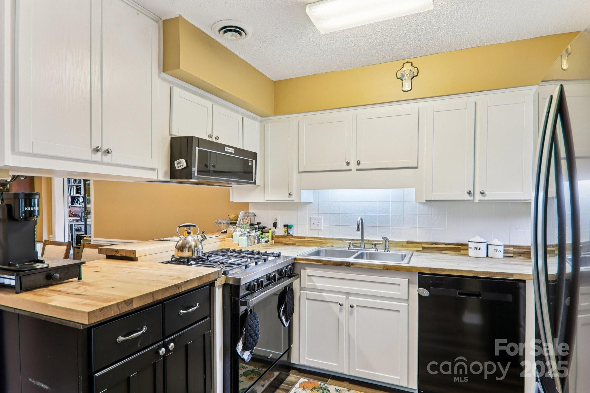 Rumbling Bald on Lake Lure - Residential