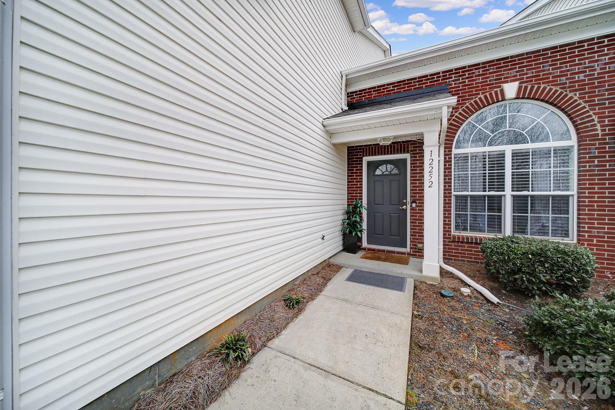 12252 Stratfield Place Circle