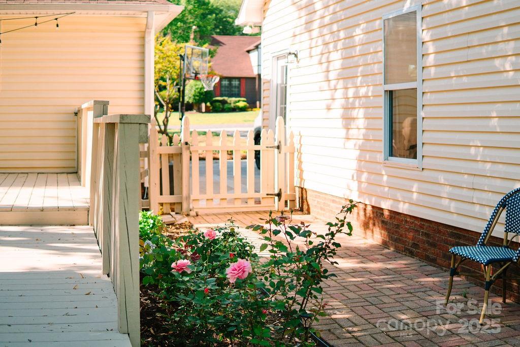 Friendfield - Residential